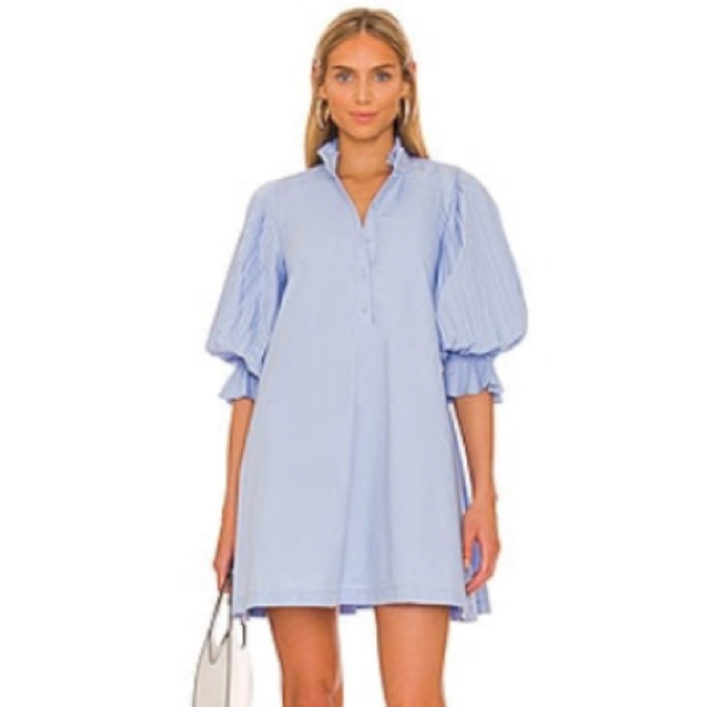 Elegant Long Sleeve Dress in Light Blue